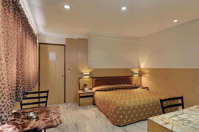 Amar Yatri Niwas Hotel Agra  Exterior photo