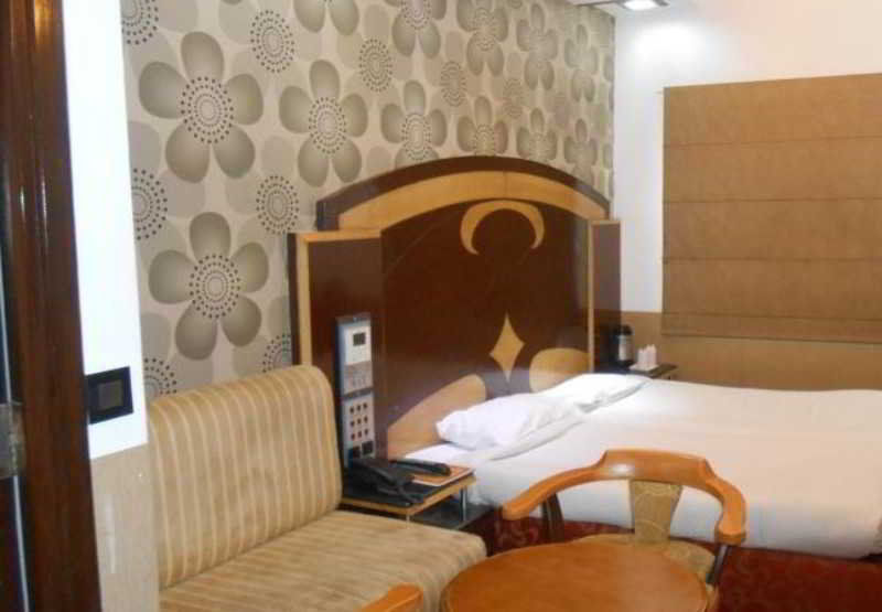 Amar Yatri Niwas Hotel Agra  Exterior photo